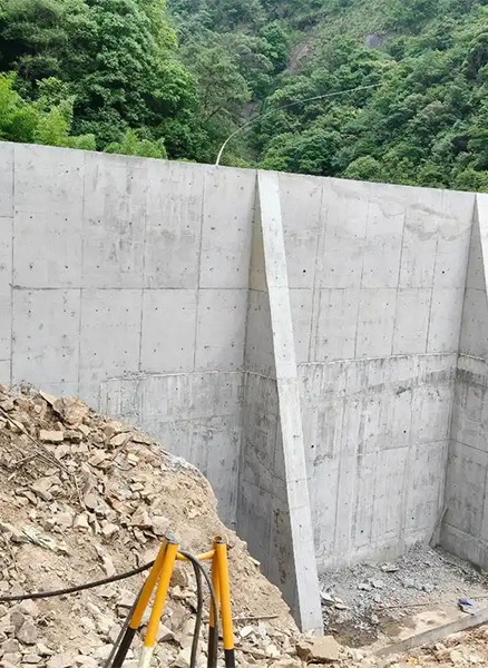 宿迁泗阳县重力式挡土墙